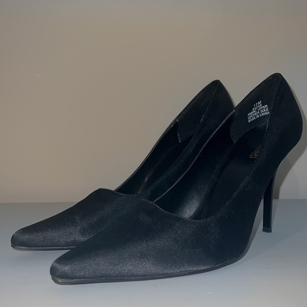 Frederick’s of Hollywood High Heel Pumps